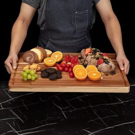 Planche a decouper bois acacia grande presentation