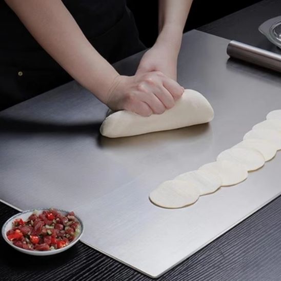 planche a decouper pate pain