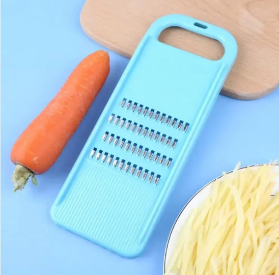 mandoline japonaise bleu avec carotte