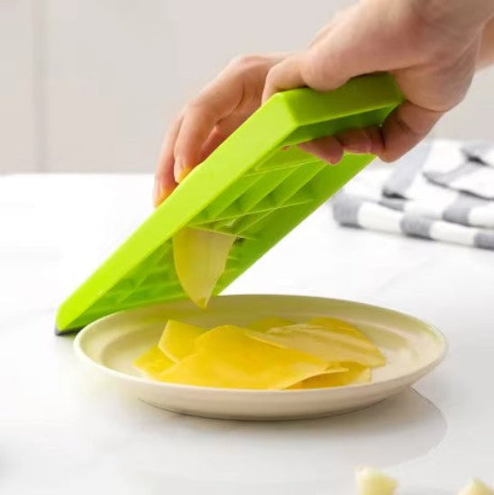 mandoline japonaise tranche finement une patate
