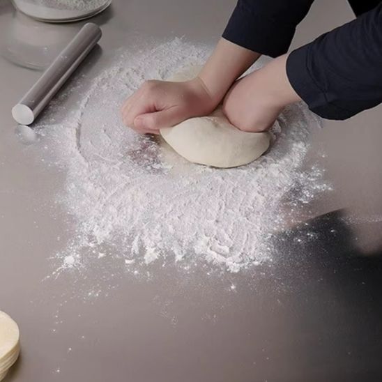 planche a decouper faconne pate
