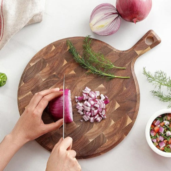 planche à découper damier réalisée avec bois de qualité