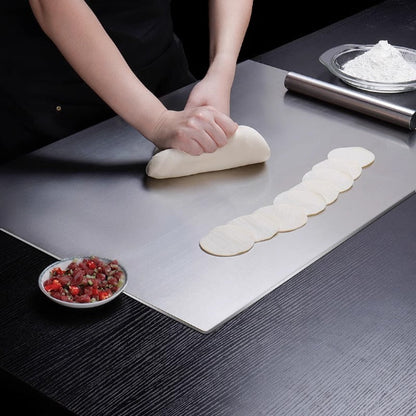 planche à découper inox parfaite pour pâtisserie