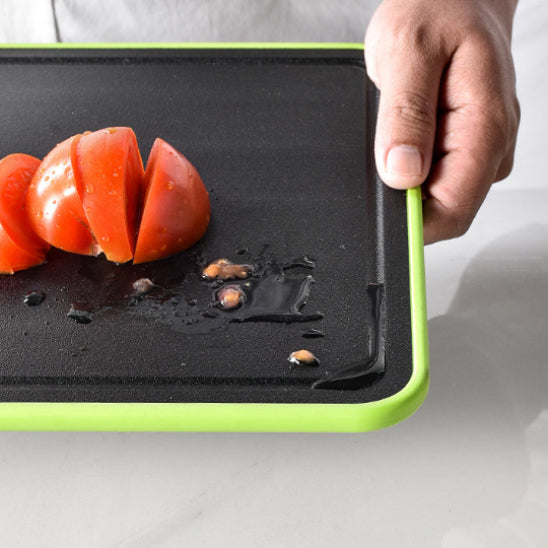 planche à découper noire rainure à jus