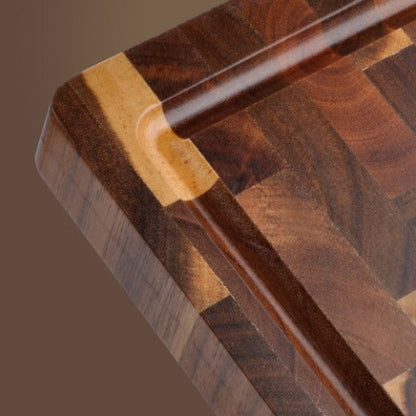 planche en bois à découper avec rainure profonde